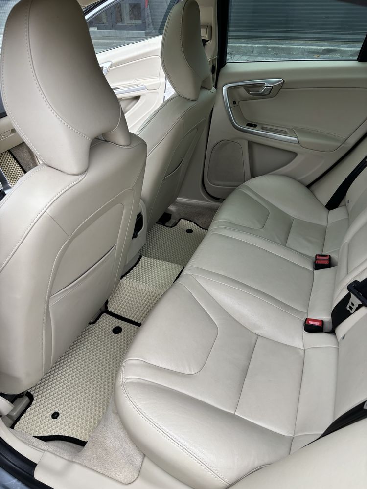 Volvo S60 (2015р)
