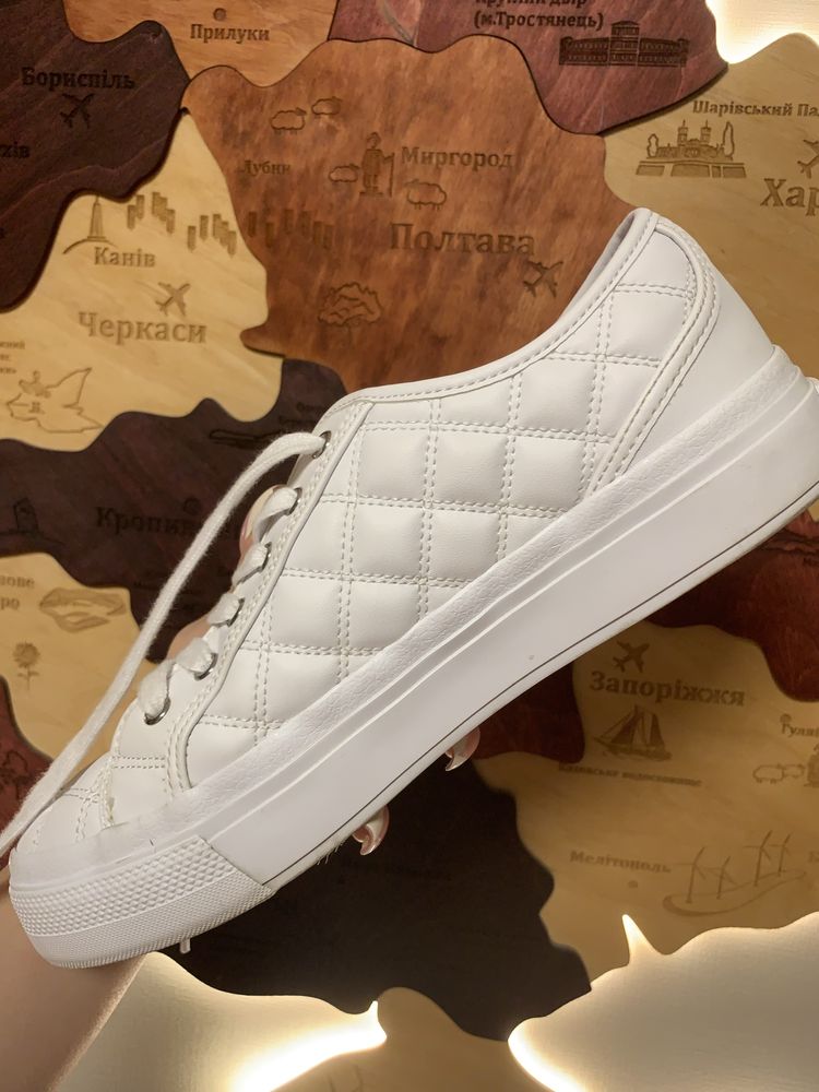 Кеди guess білі оригінал