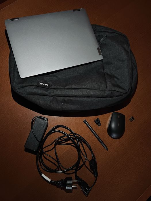 Lenovo IdeaFlex 5 14ABR8-Portátil 2 em 1 (tablet+pc)-estado como novo