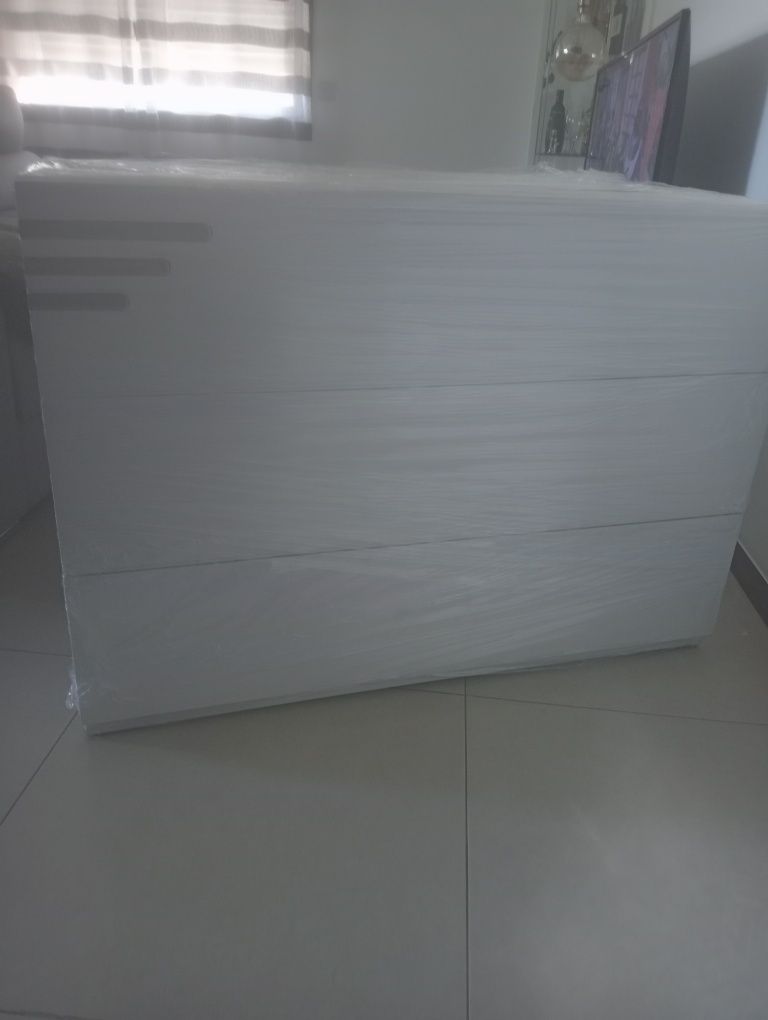 Vendo cómoda em bom estado