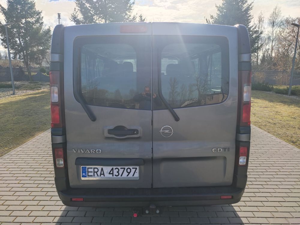 Opel vivaro 1.6 2015r.9 osób long