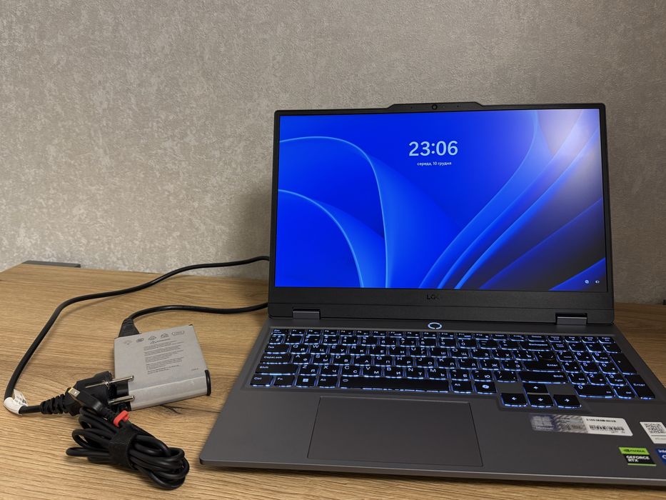 Ноутбук Lenovo LOQ 15IAX9