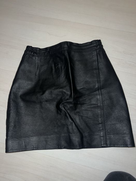 Шкіряна спідниця