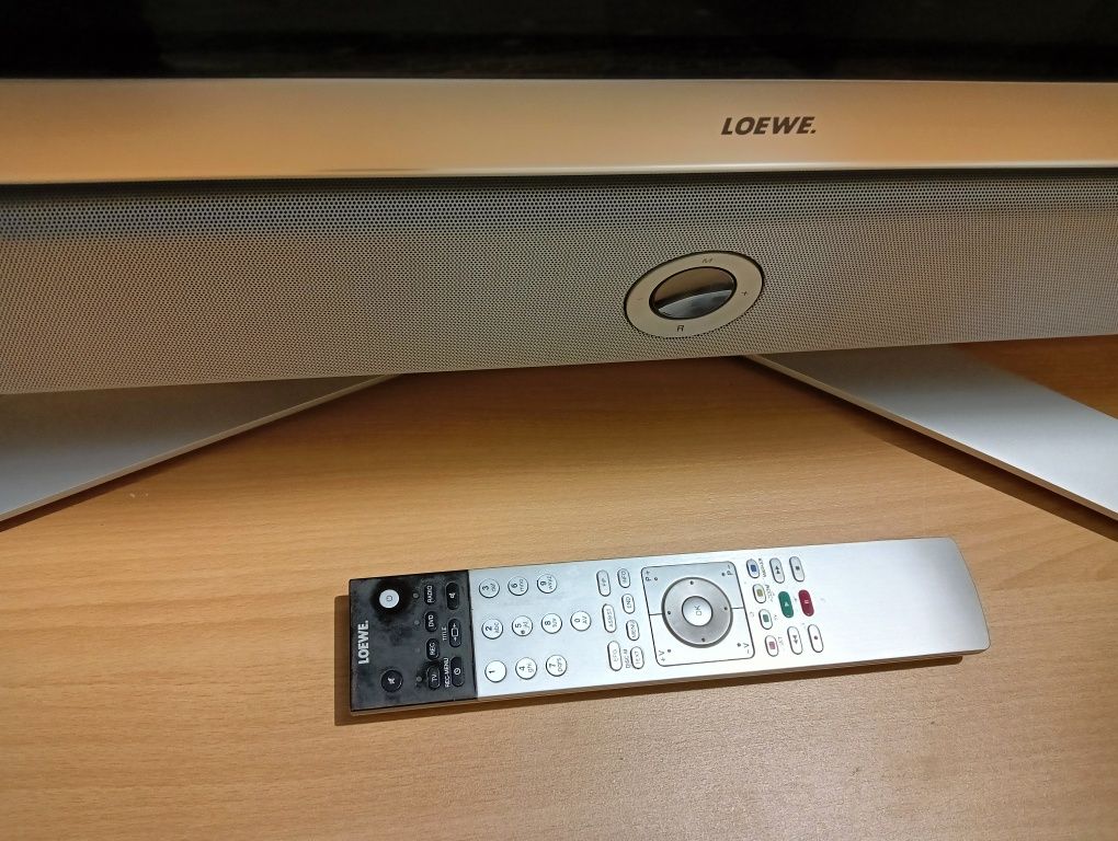 Telewizor Loewe Individual 32 cale Soundbar