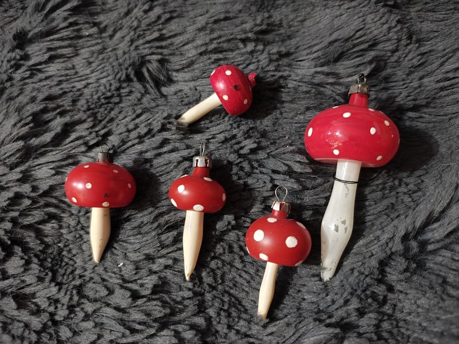 Stare bombki choinkowe PRL muchomorki