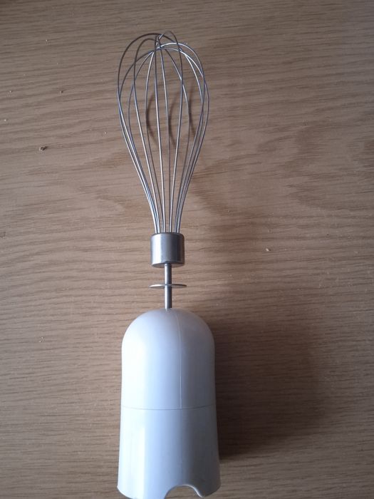 Продається для блендера Браун вінчик майже новий.