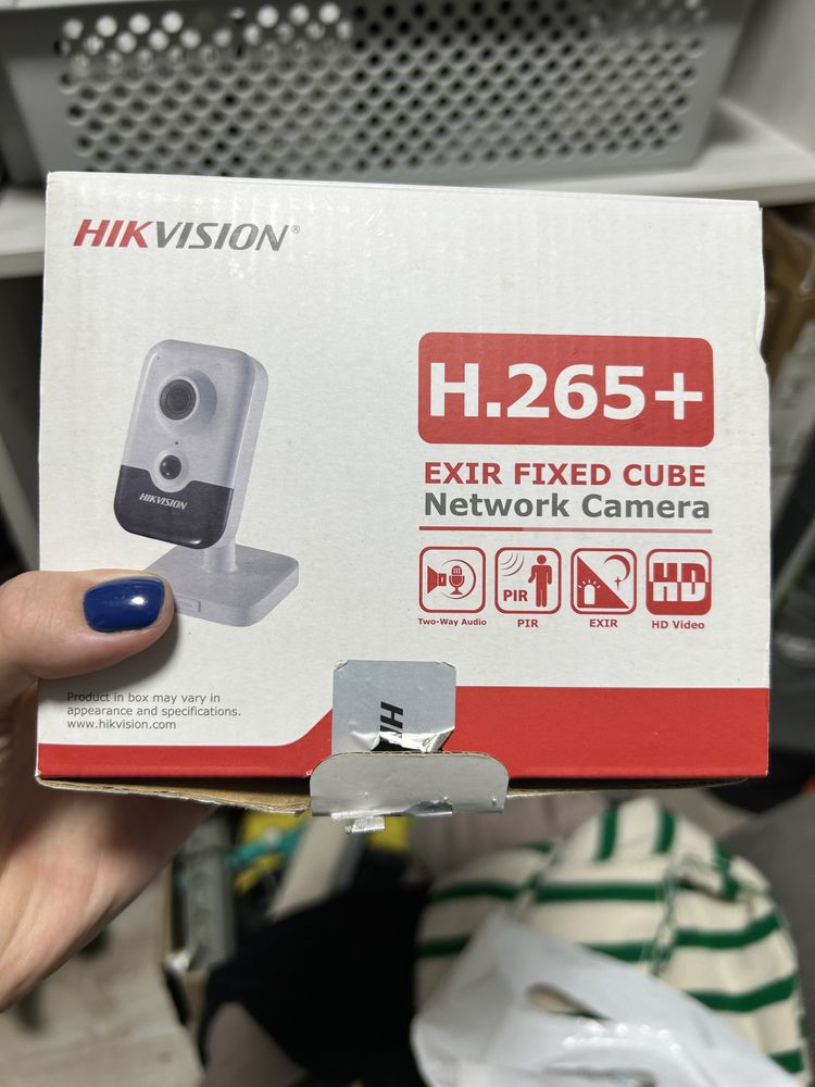 IP відеокамера Hikvision DS-2CD2421G0-IW (W) (2.8 мм)