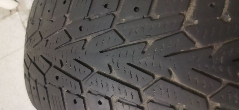Продам покрышку 185/60/15,2111 дата одно колесо на докатка,nokian xl,р