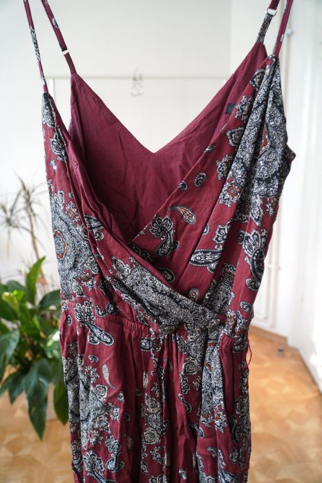 Krótki bordowy kombinezon letni na lato boho etno wzór Mohito XS 34