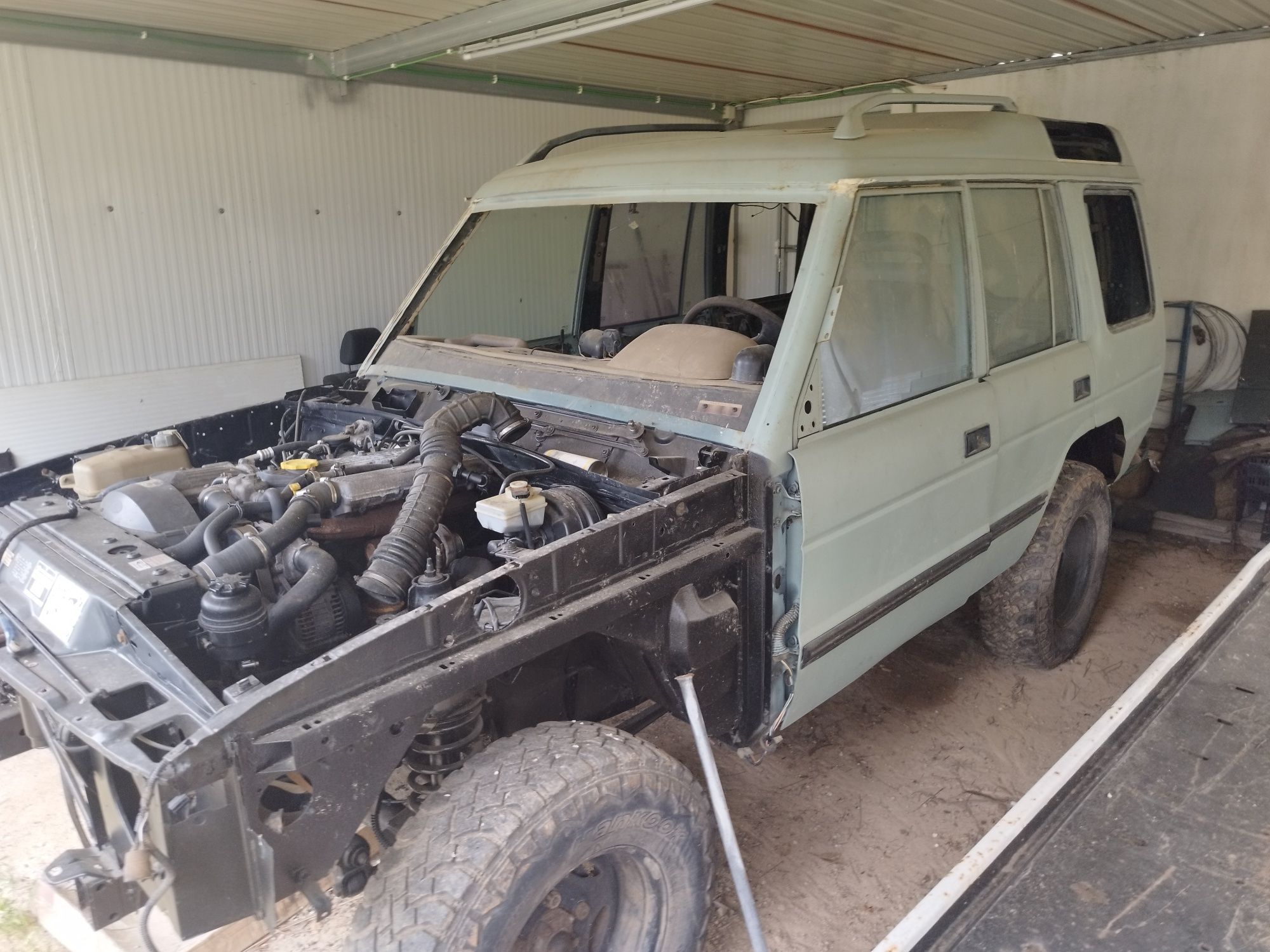 Discovery 1998 projecto por concluir