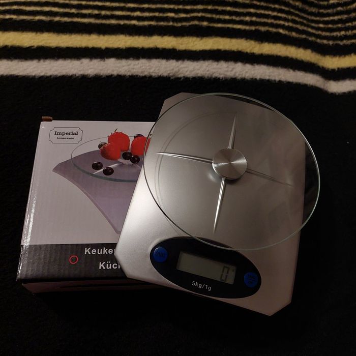 Waga kuchenna z wyświetlaczem