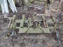 Культиватор нарізач рядків огортач окучувач окучник тракторний Т25