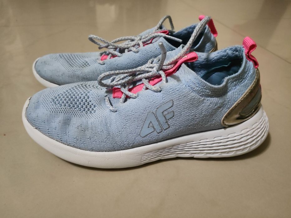 4F buty sportowe rozm.33 mega wygodne