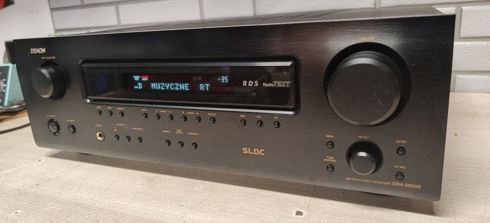 Amplituner stereo DENON DRA-500AE.