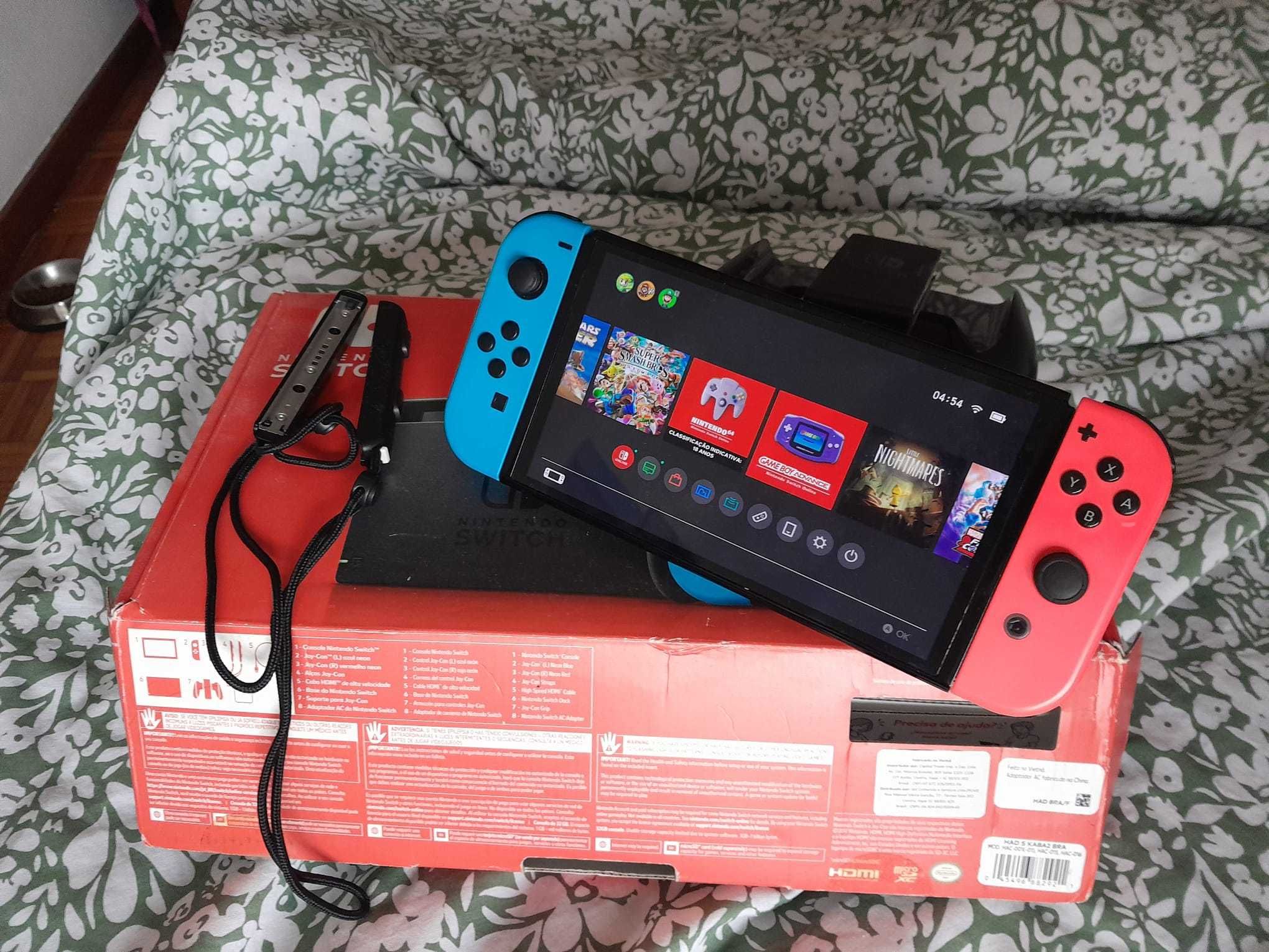 Nintendo Switch OLED - 1 ano de uso - Completo e original