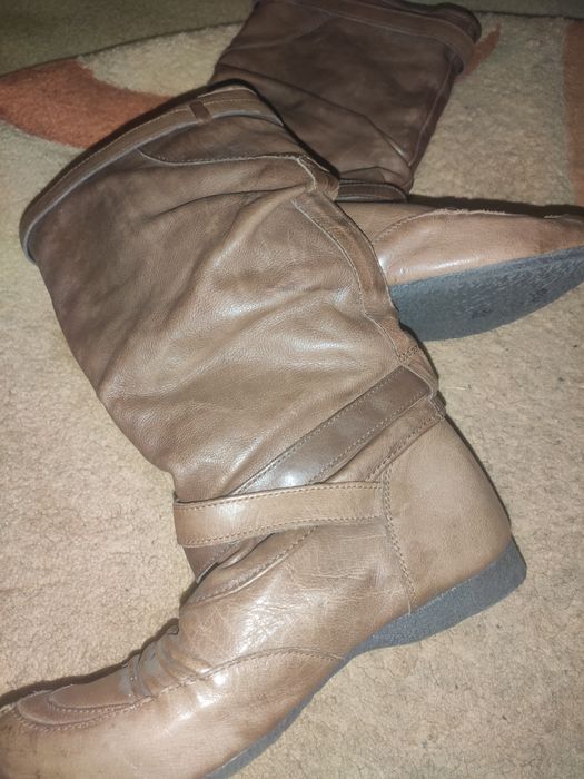 Зимние кожаные сапоги