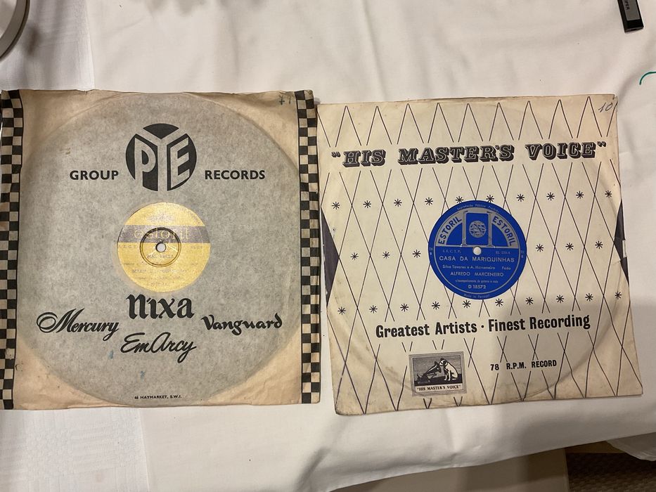 2 discos vinil 78 rotações Alfredo Marceneiro, Maria Conceição, fados