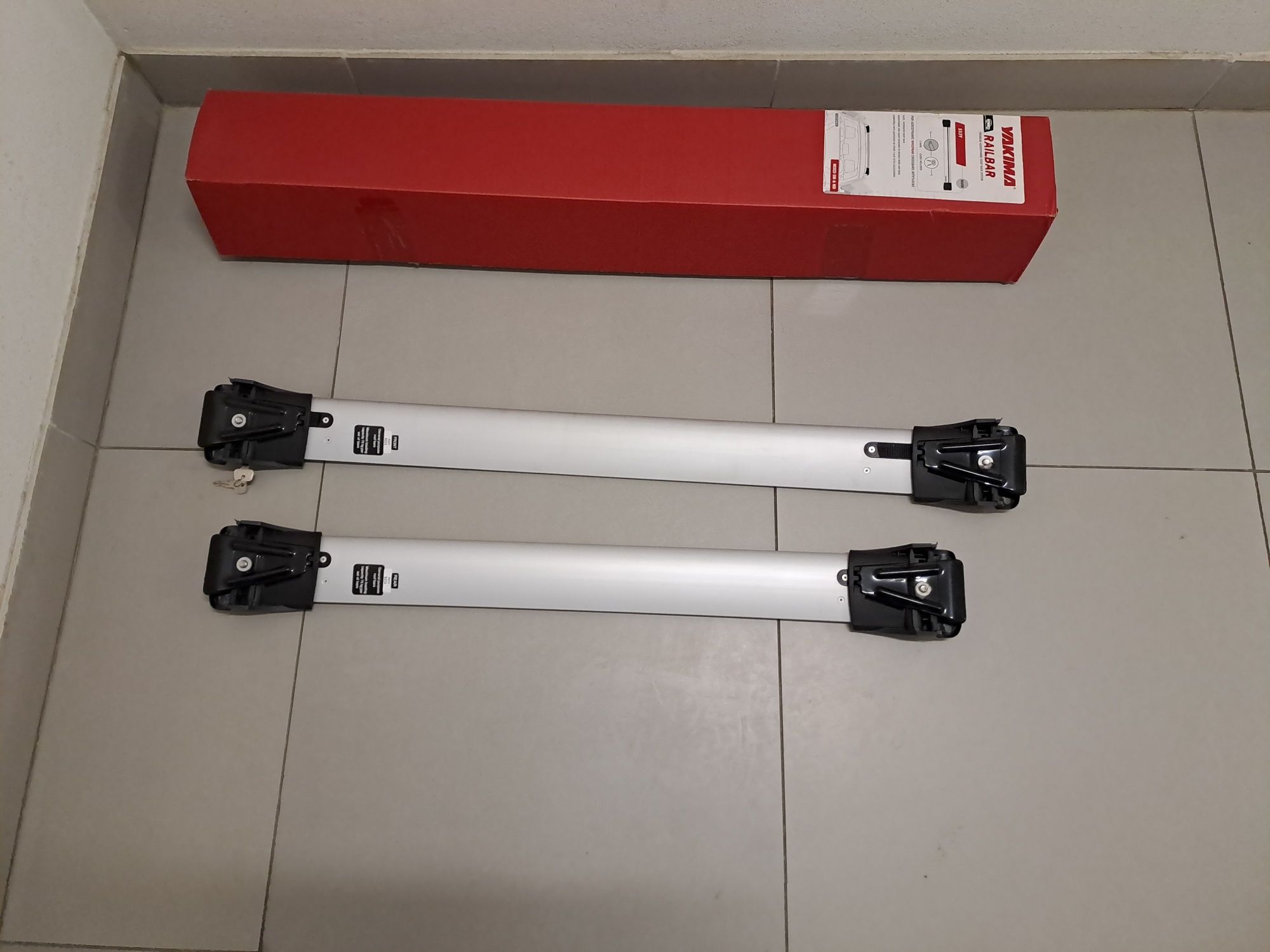 Bagażnik dachowy Yakima RailBar S53Y Skoda Octavia3 kombi VW Golf5-7