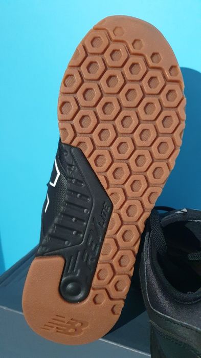 Buty nowe sportowe New Balance czarne Rozmiar 41.5 / wkładka 26 cm