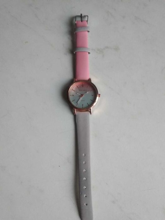 Часы женские ,розовые