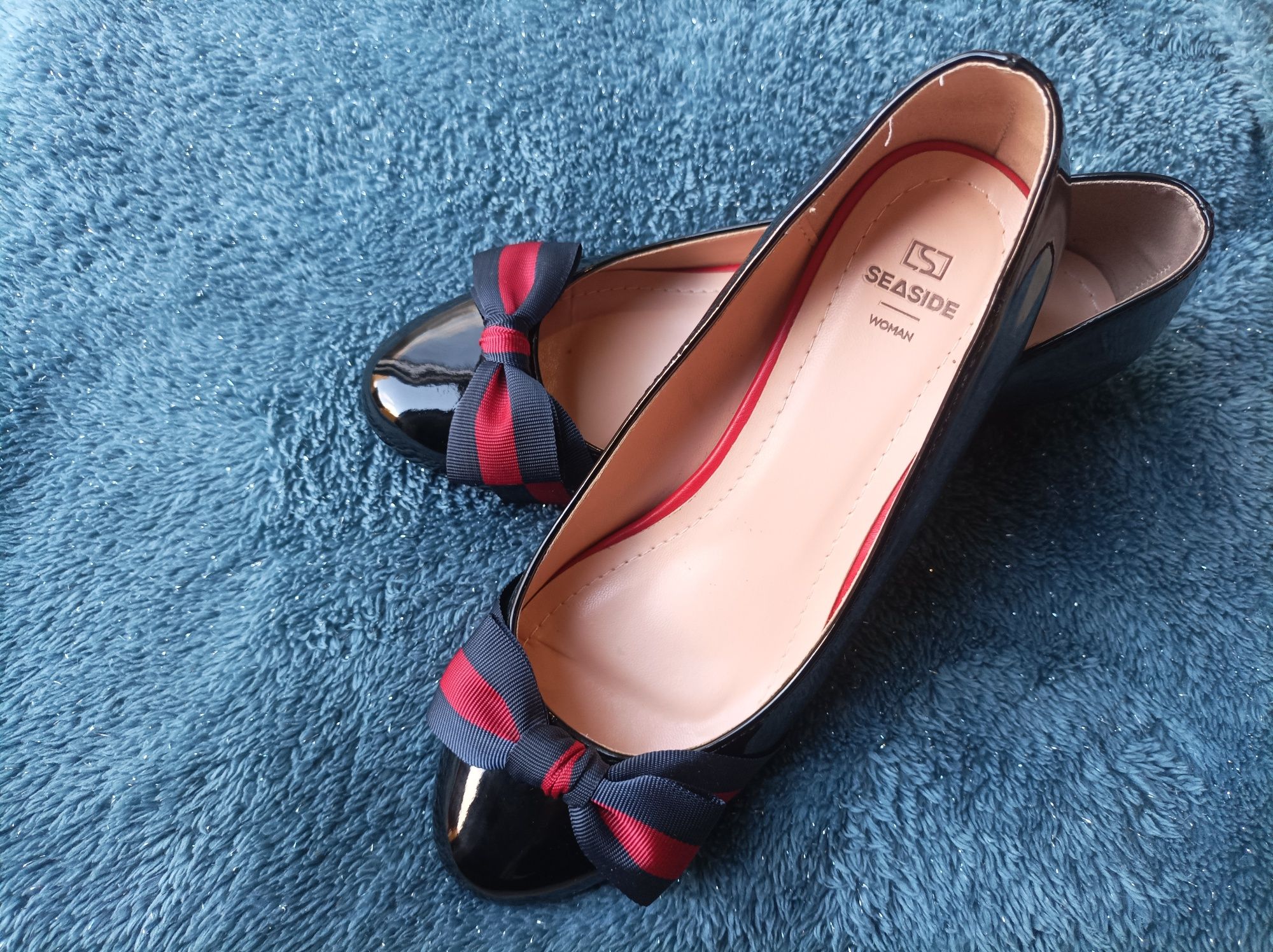 Sapatos "Formais" com laço