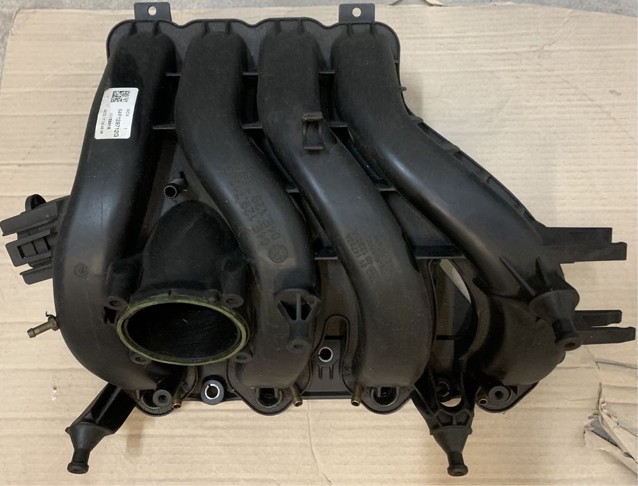 Колектор впускний,та інше.Skoda,VW Polo Sedan, Поло Седан, 1.6