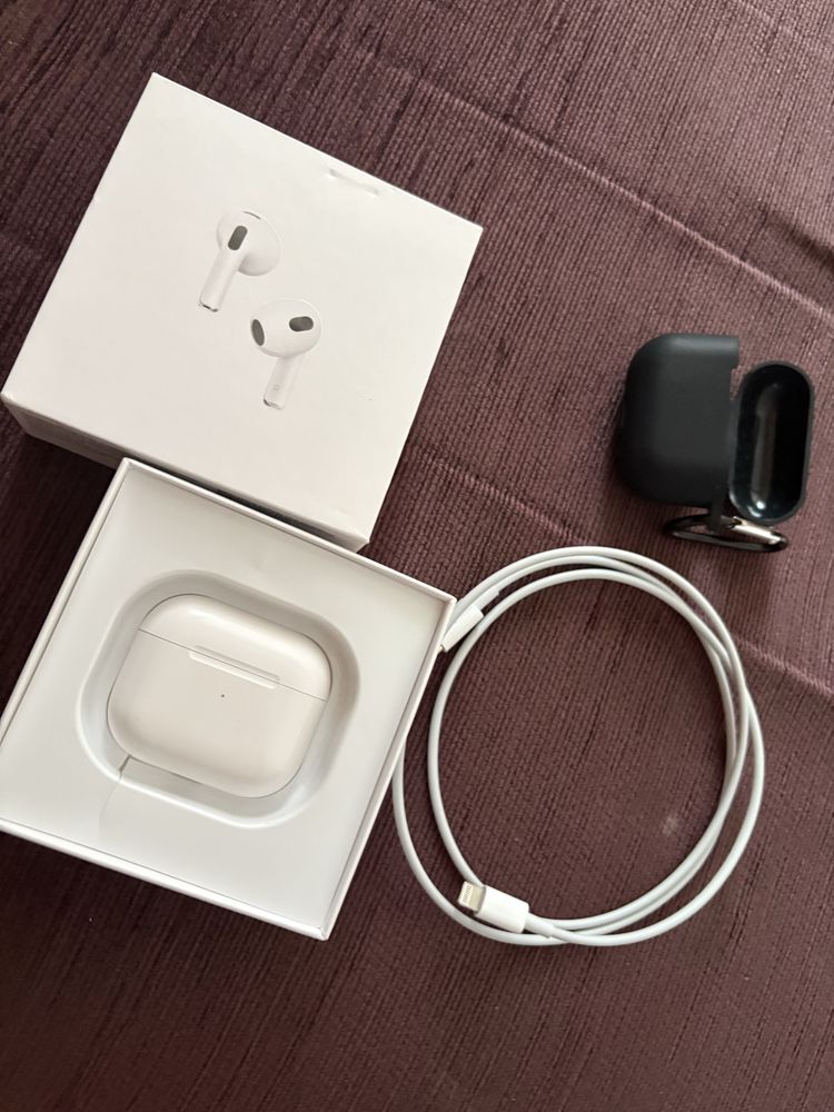 Słuchawki AirPods3