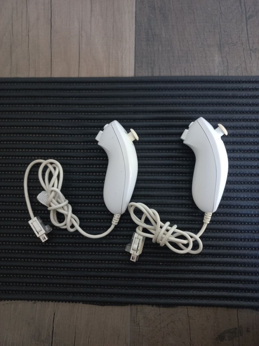 2 Nunchunks Comando Wii OFICIAIS