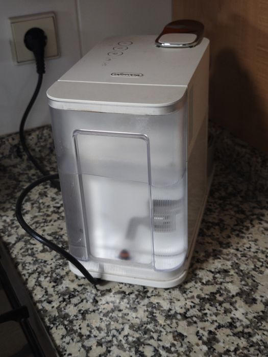 Máquina de Café DELONGHI Nespresso Lattissima One Evo (usada)