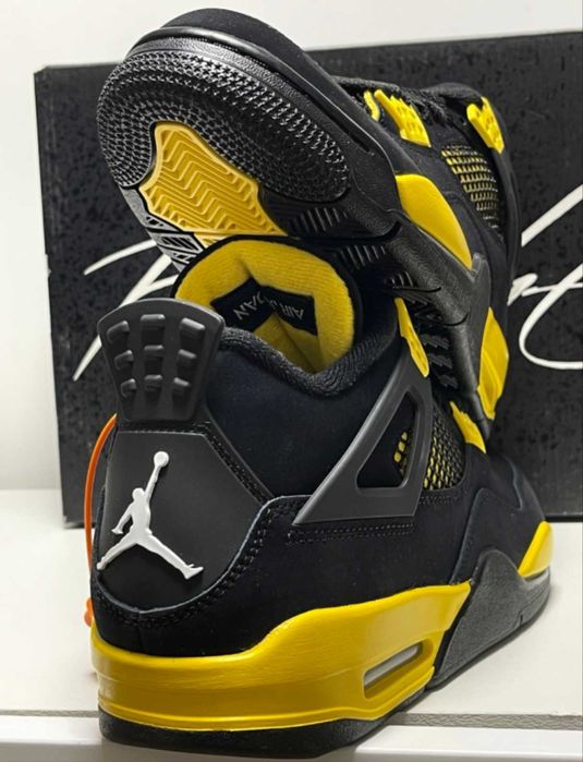 Buty‍ Obuwie sportowe Jordan 4 Retro Thunder Roz.39