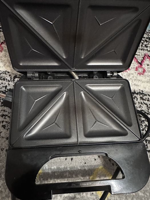 Бутербродниця Magio MG-368