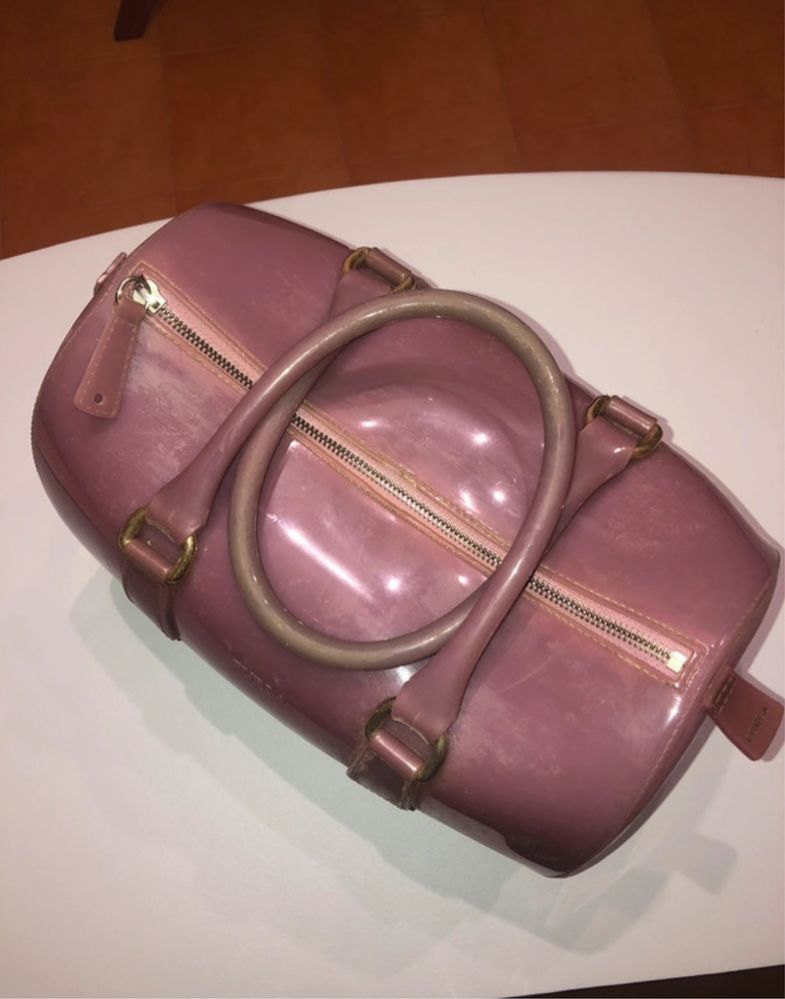 Mala Furla.
