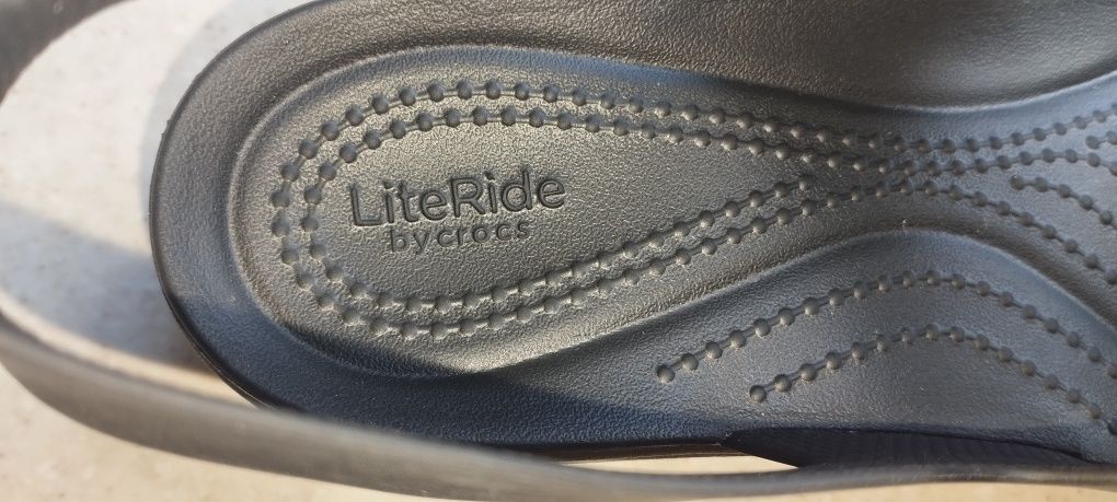 Босоніжки сандалі Crocs 10р