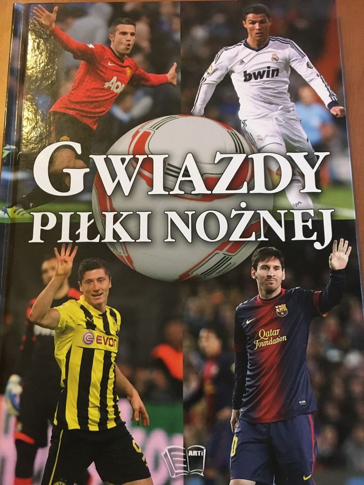 Album Gwiazdy pilki nożnej książka i album nowa!!!