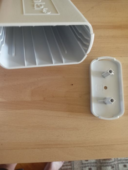 Pojemniki plastikowe dowolnego przeznaczenia.