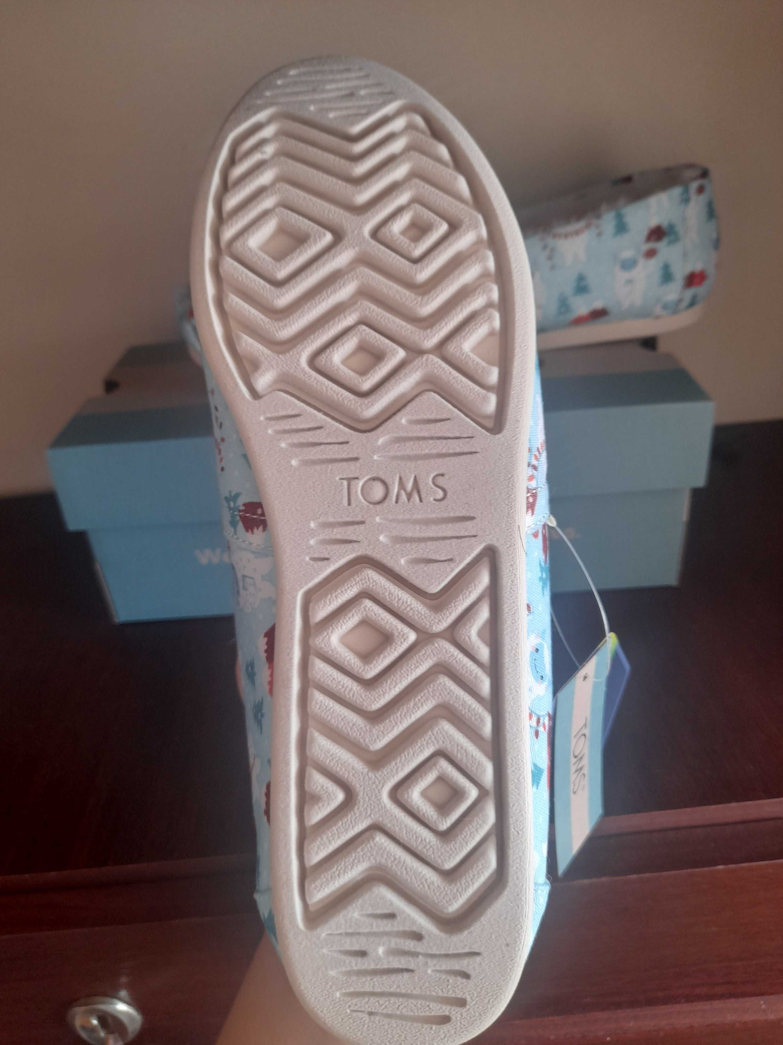 Тапочки-мокасины TOMS идеальный подарок к Рождеству