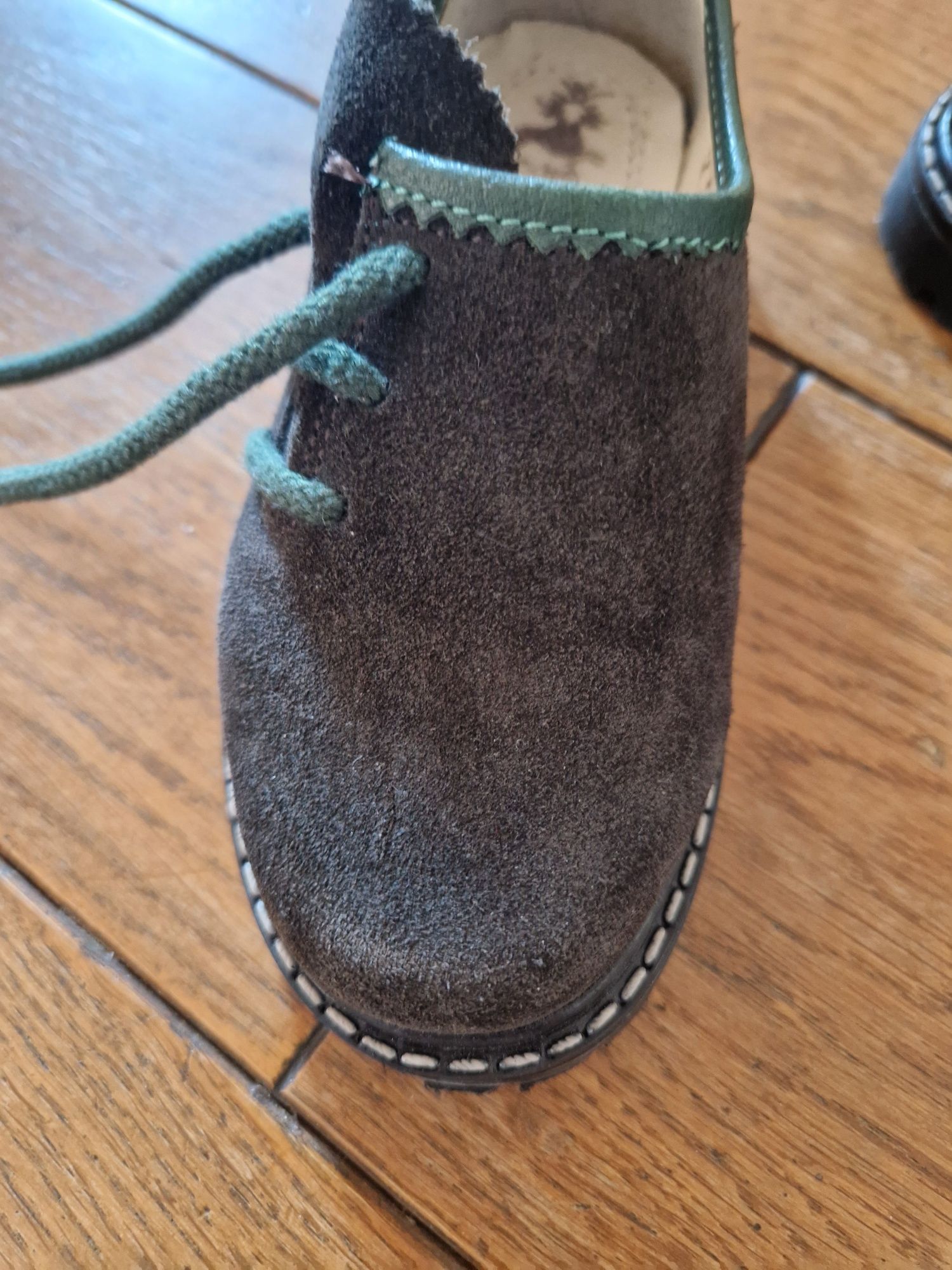 Buty dziecięce do stroju bawarskiego