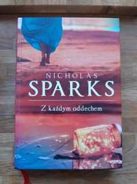 Książka Nicholas Sparks Z każdym oddechem