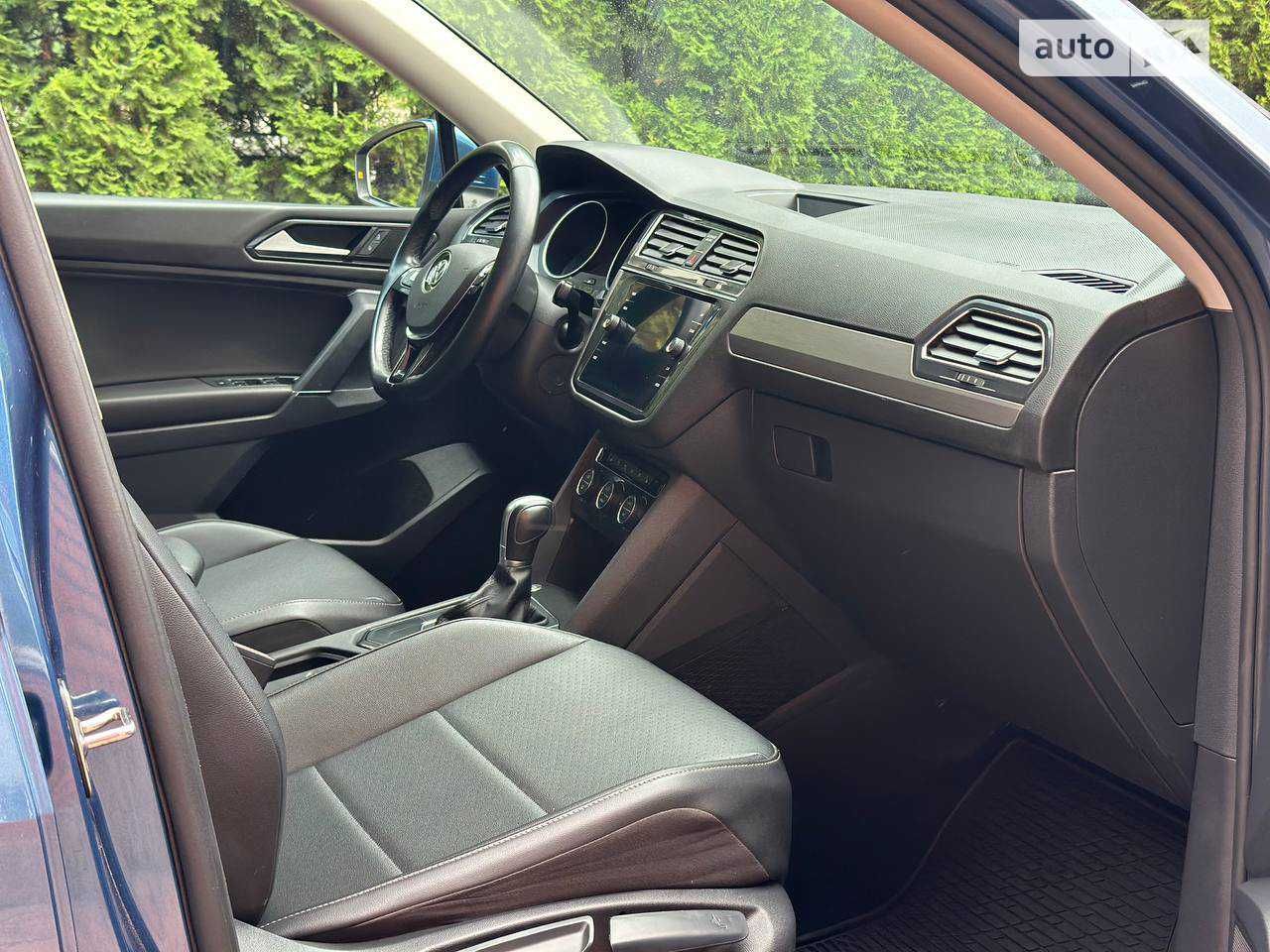 Volkswagen Tiguan SE (Фольксваген Тігуан) 2018 рік