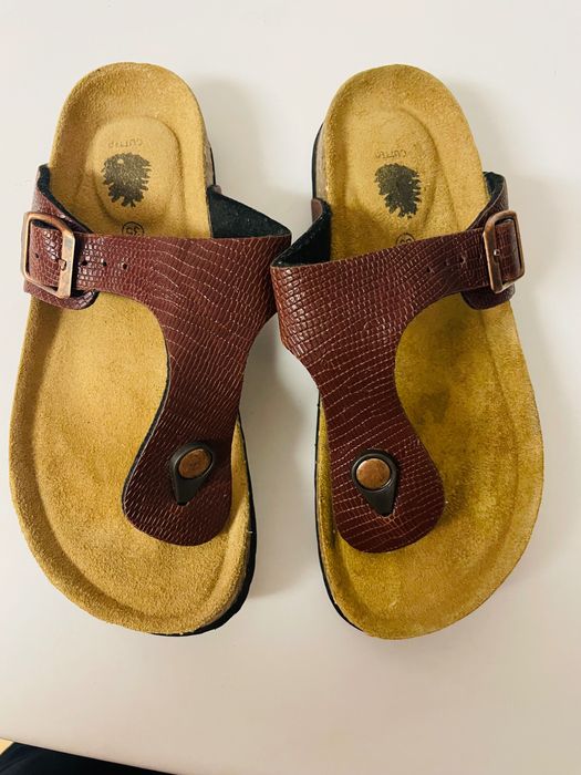 Chinelos ortopédicos em couro genuíno