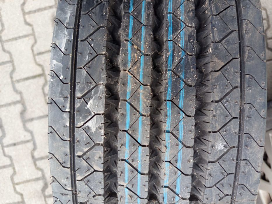 1x235/75R17,5 Continental lsr1+