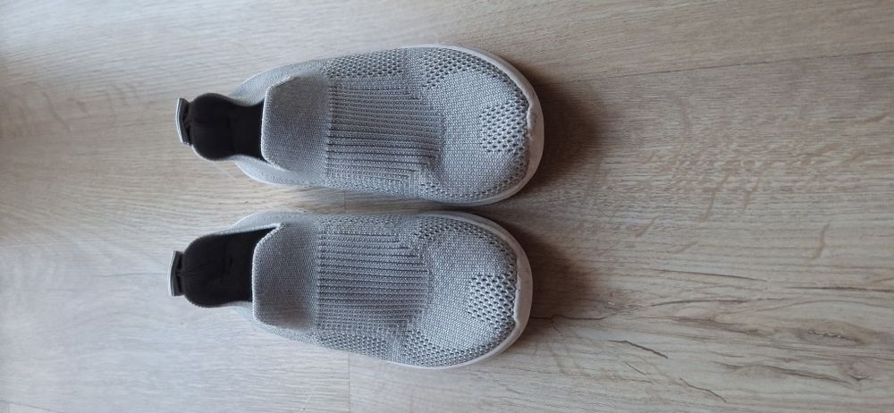 Buty rozm 25 wkl 16cm