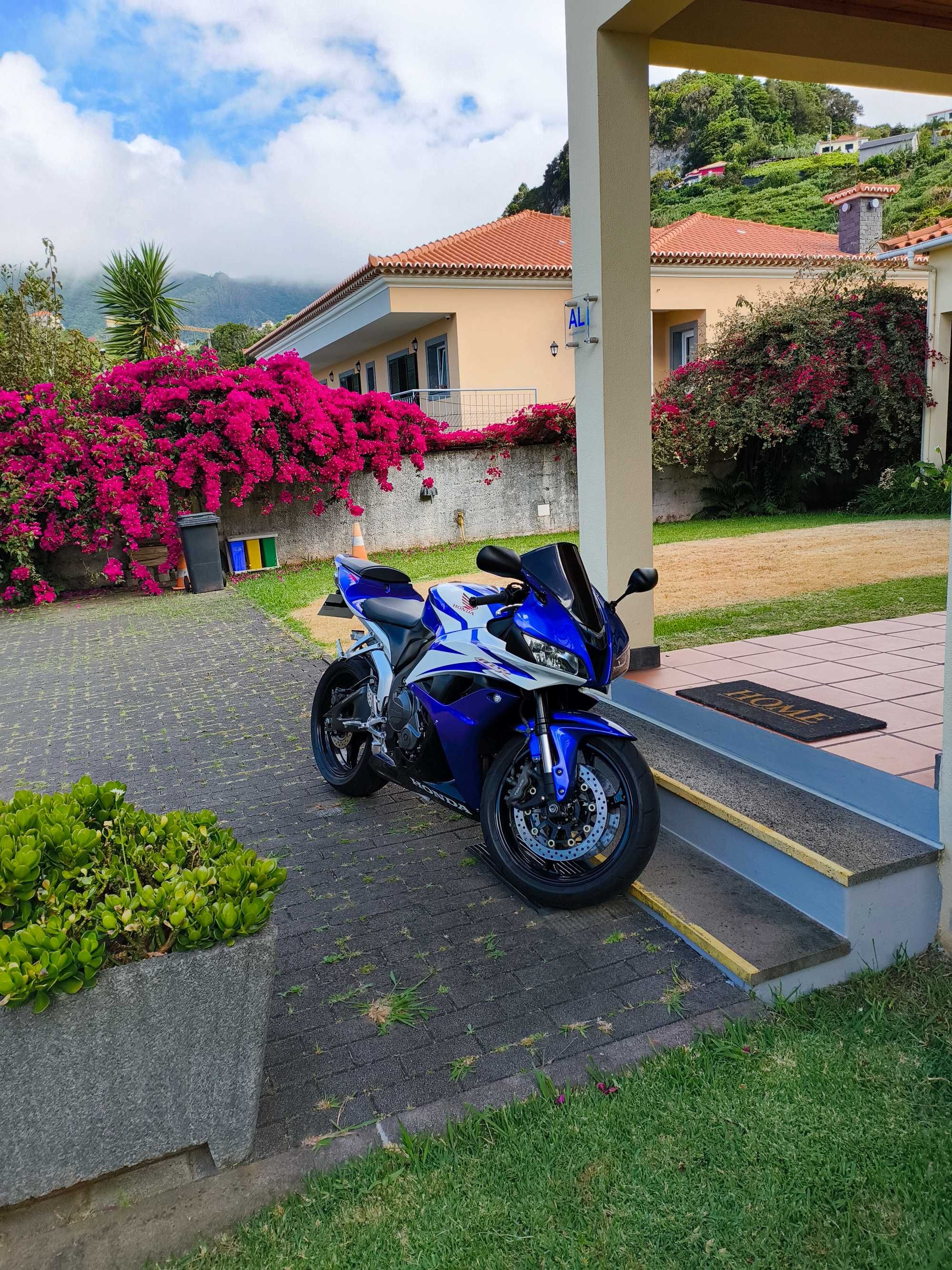 Honda CBR600RR (PC40)