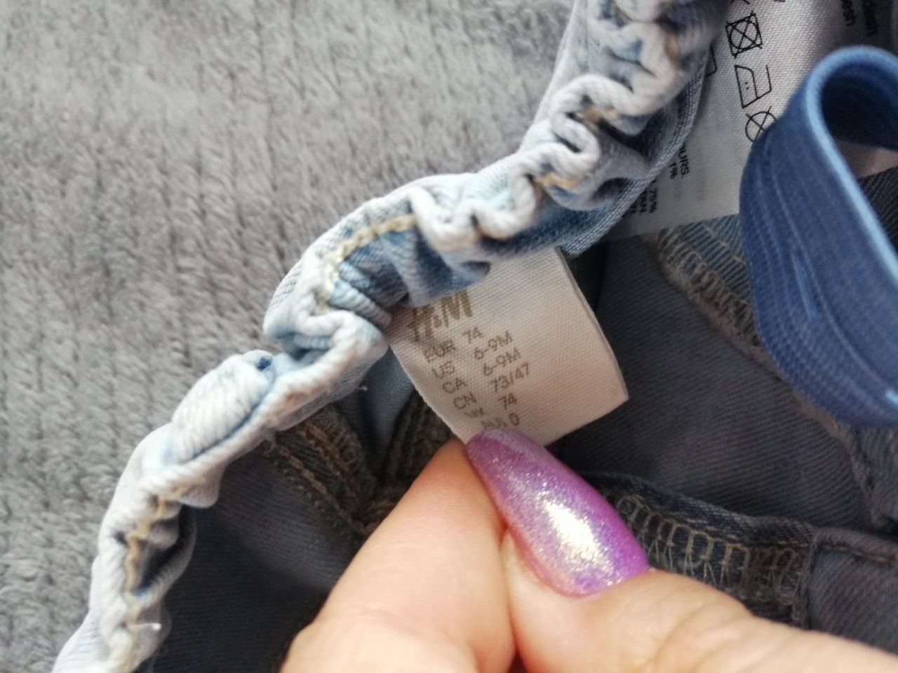 Jeansowe spodenki krótkie szorty jeans H&M 74 80 haft kwiatki