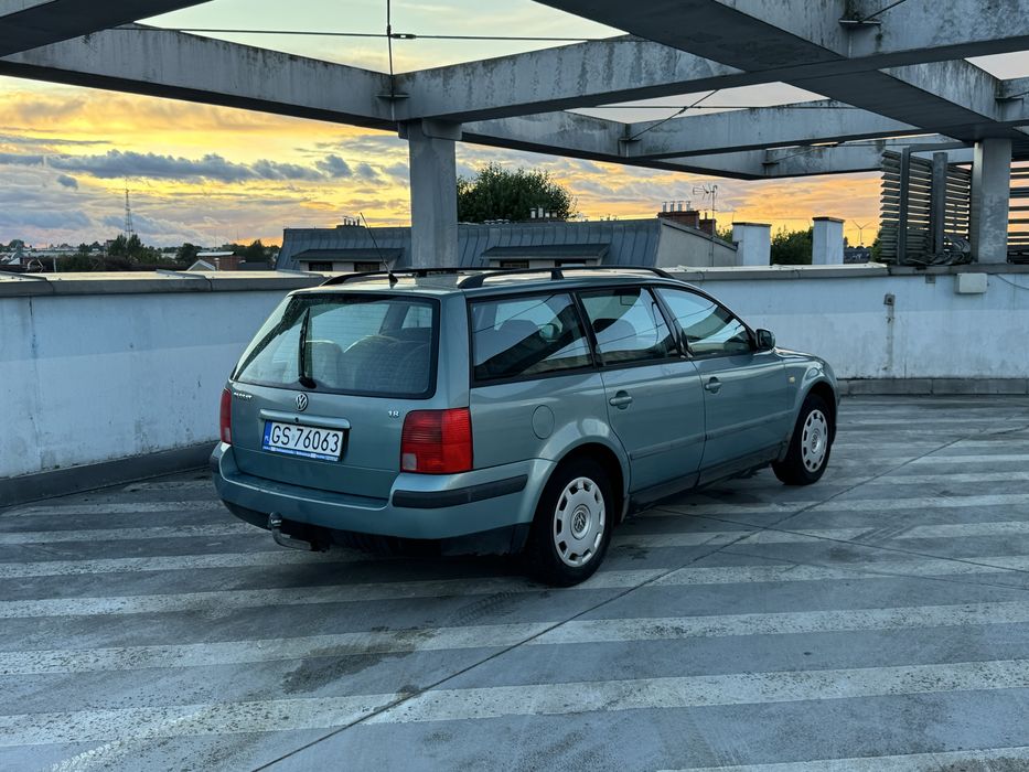 Volkswagen Passat b5 1.8 benzyna 125km Klima Hak 2kpl kół