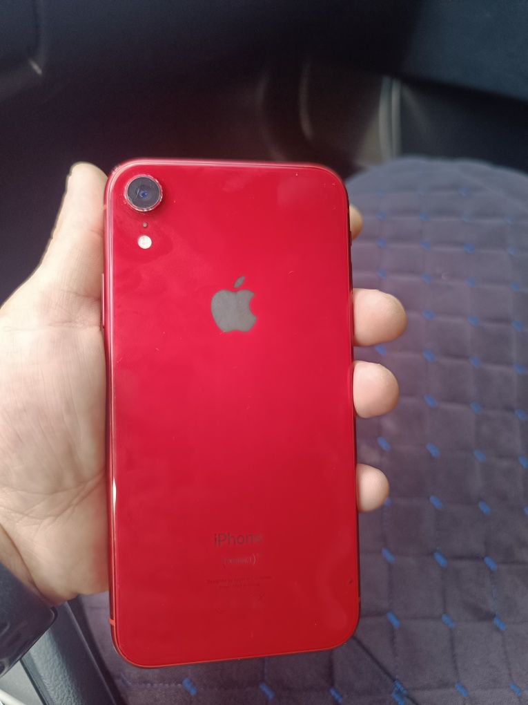 Продам айфон XR на 128