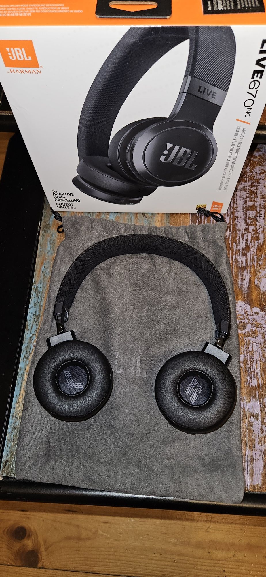 Słuchawki JBL LIVE 670 NC