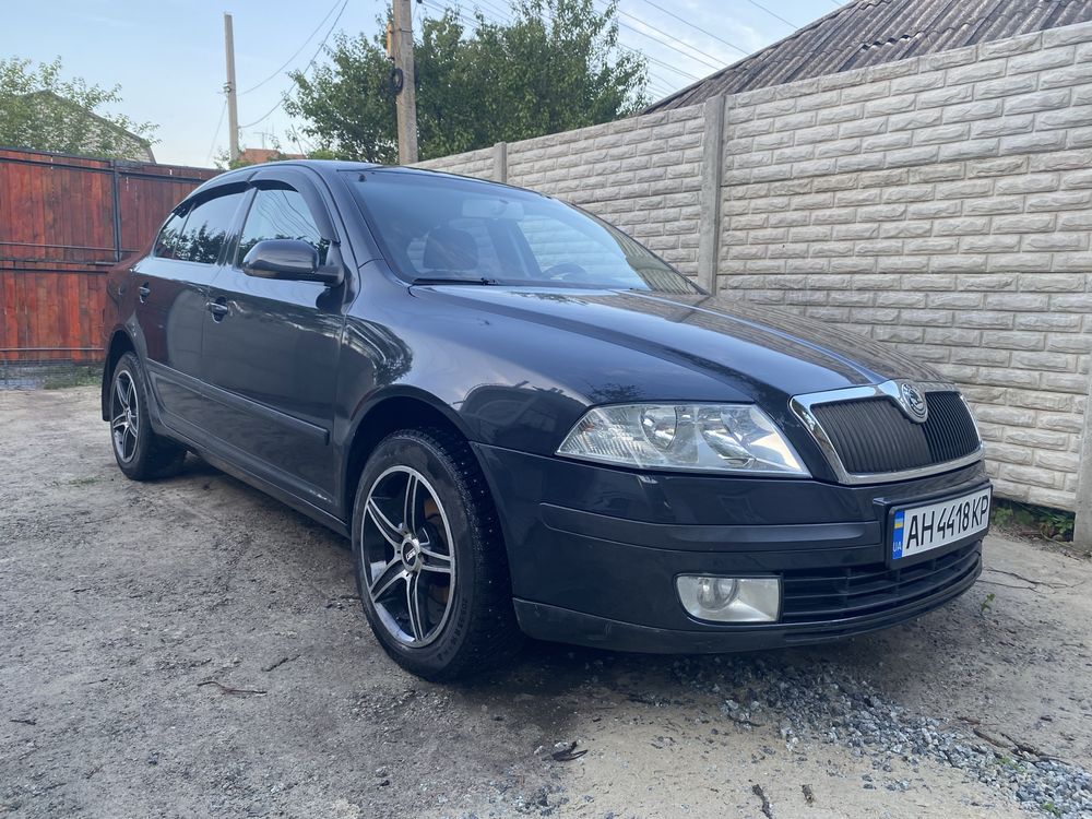 Продам шкоду октавию 1.6 бензин