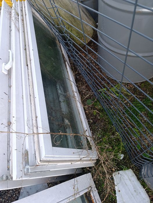 Okna drewniane bez futryn