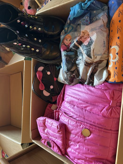 Karton ubrań dla dziewczynki (2-7 lat)